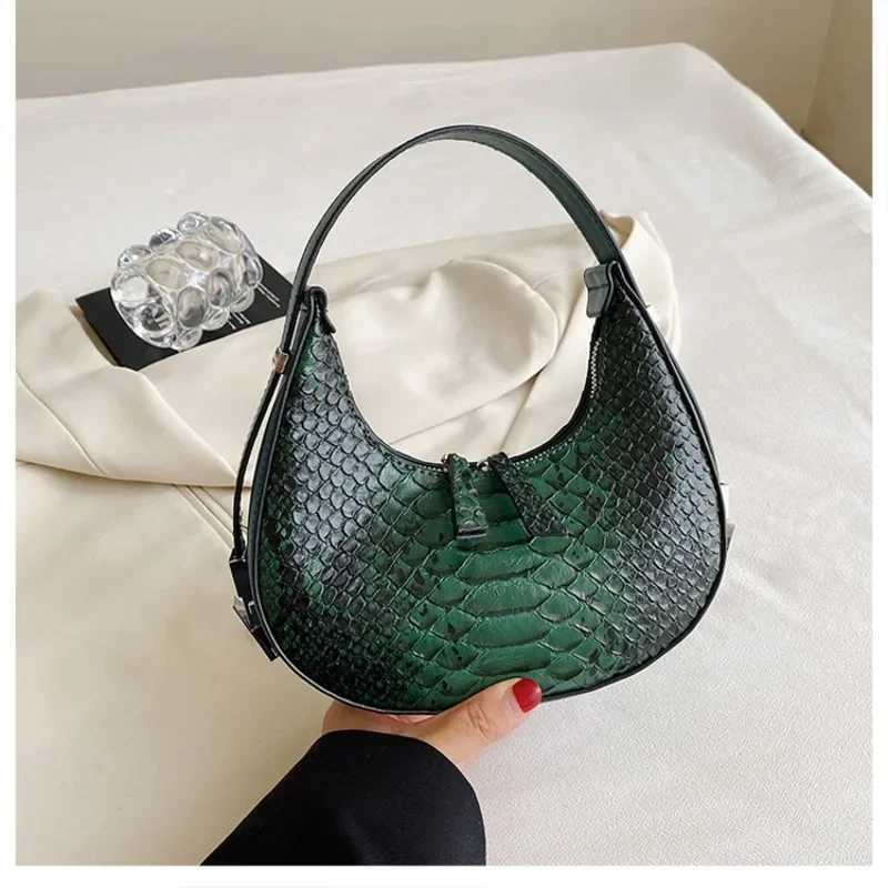 New Snake Print Underarm Bags for Women Luxury Leather Female Bags Designer Handbags Larger Capacity Hobos Ladies s Z240926