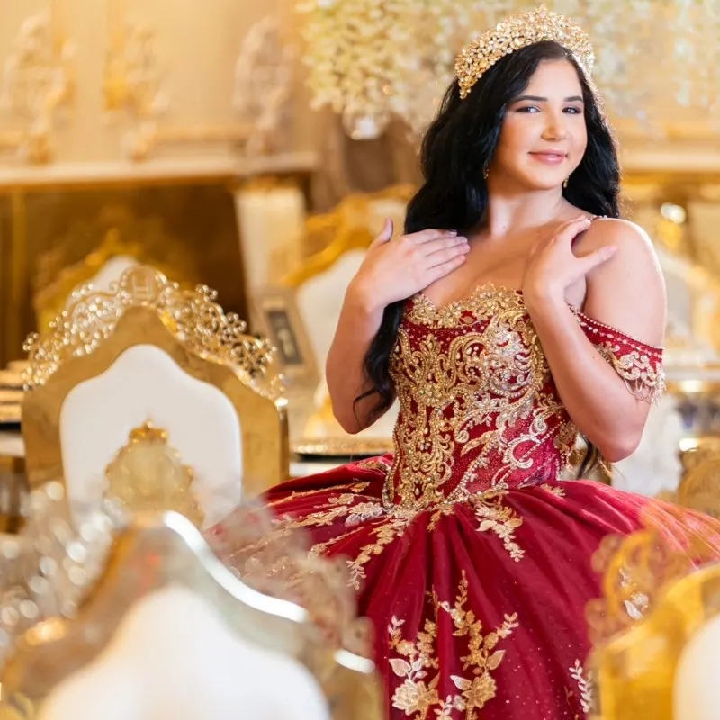 Red Shiny Princess Luxury Quinceanera Dresses Off Shoulder Puffy Sweet 16 Party Birthday Gold Applique Lace Beads Tull Vestidos De 15 Anos