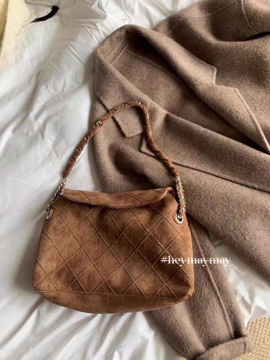 Maillard Fashion Women 2025 Designer New Small Fragrant Lingge Suede Single Shoulder Chain Korean Gentle Underarm Bag