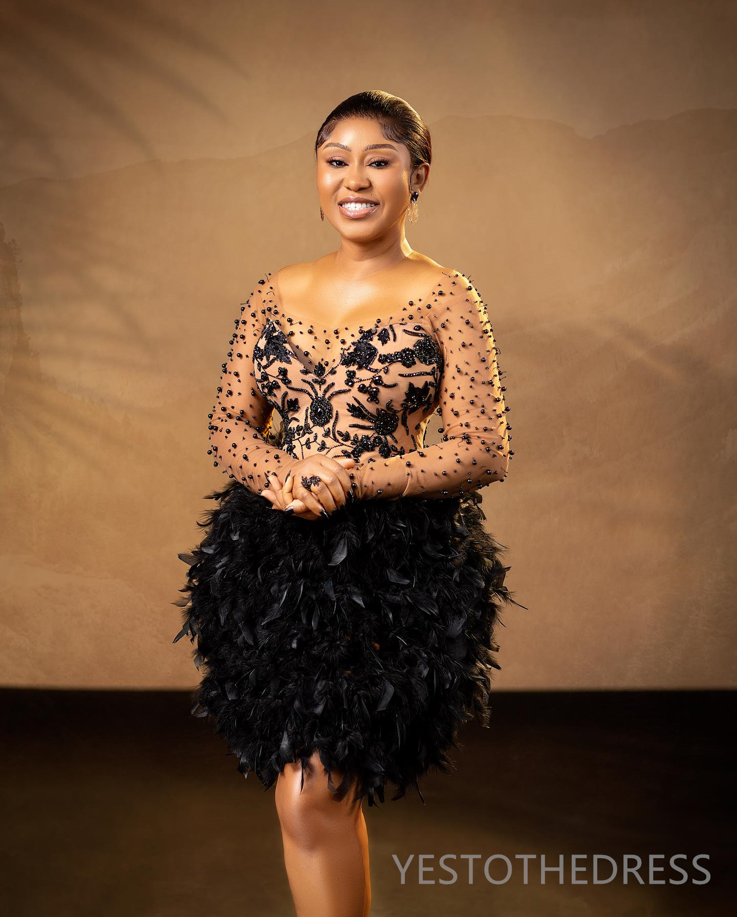 2024 Aso Ebi Black Cocktail Dresses For Women Short Prom Dresses Mini Dresses Illusion Jewel Long Sleeves Feathered Beaded Birthday Dresses Special Oc