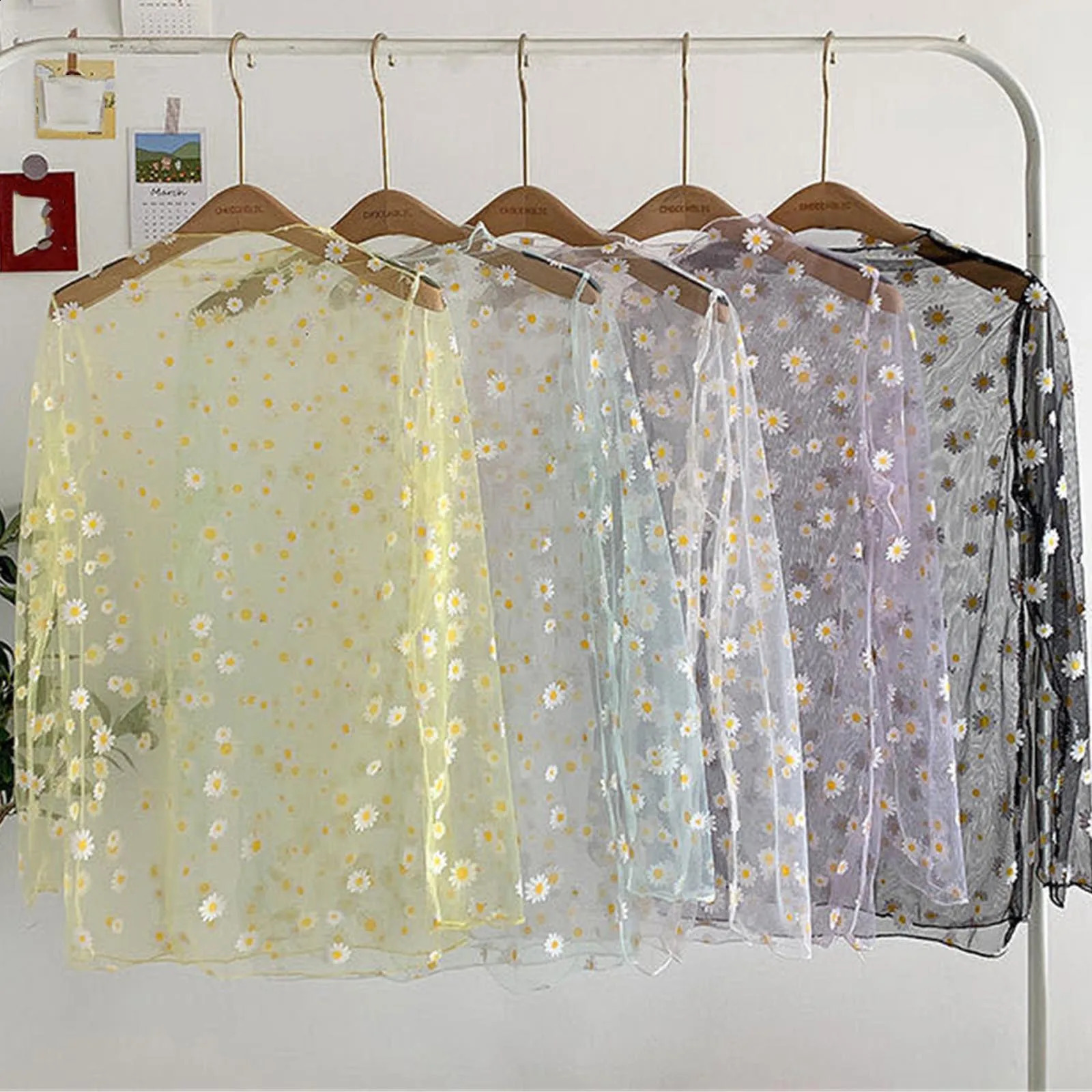 Women Daisy Print Lace Sheer Tops Sexy Tees Long Sleeve Thin Mesh Shirts Fashion Ladies Top 2023 Summer Sunscreen Blouse Blusas 240930