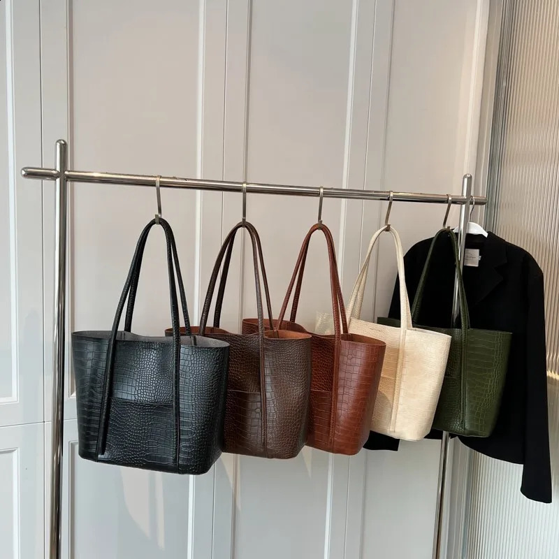 PU Leather Shoulder Bag Women Fashion Retro Large Capacity Tote Bag Handbags Solid Trend Simple Shopper Shopping Bags 240924