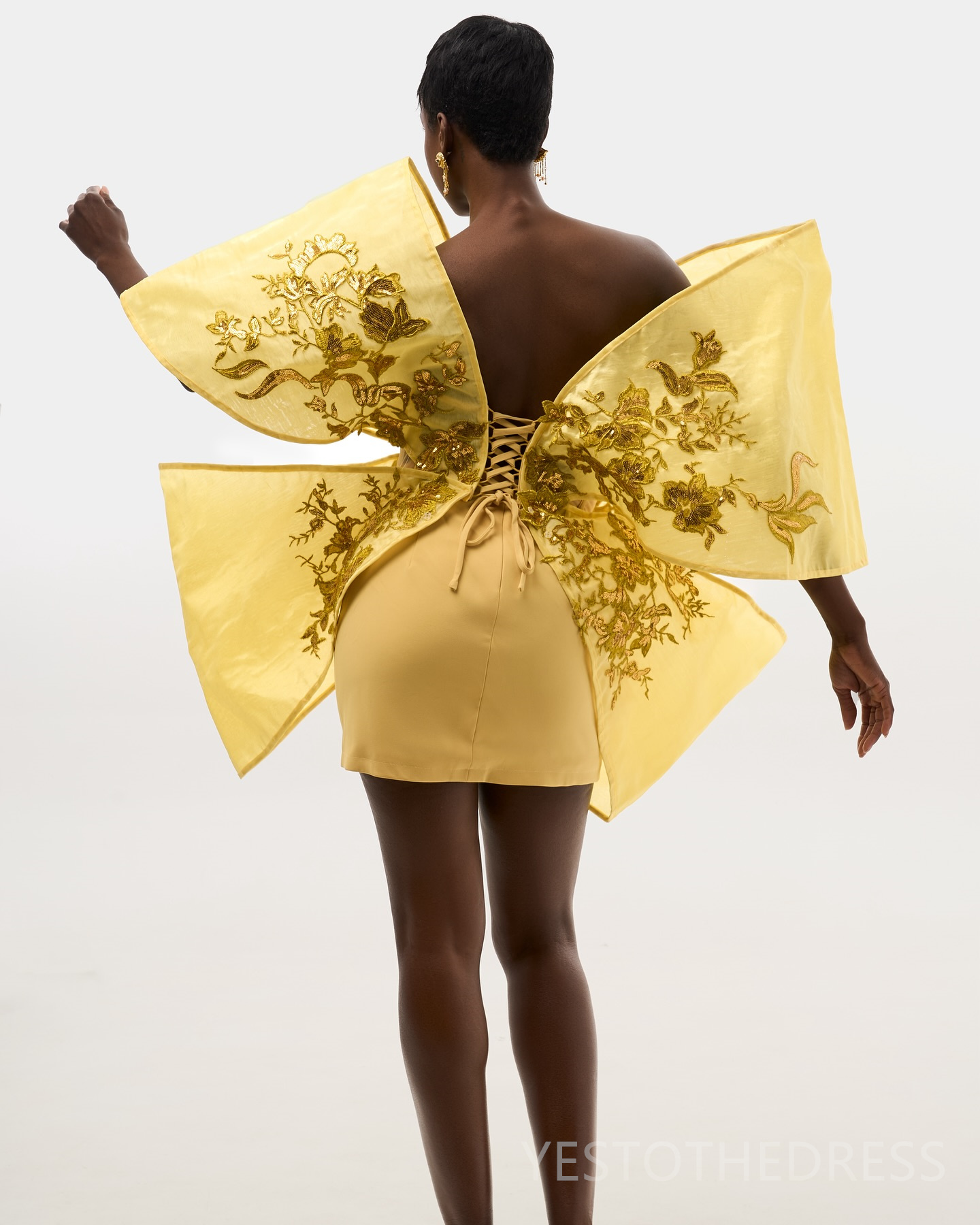 2024 Aso Ebi Gold Cocktail Dresses For Women Short Prom Dresses Mini Dresses Illusion Flora Appliqued Lace Beaded Birthday Dresses For Special Occasio