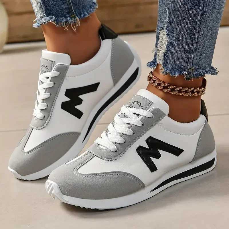 Womens sports shoes 2024 new round toe deep throat lightweight sports shoes classic breathable cross lace casual sports shoesXJ250324