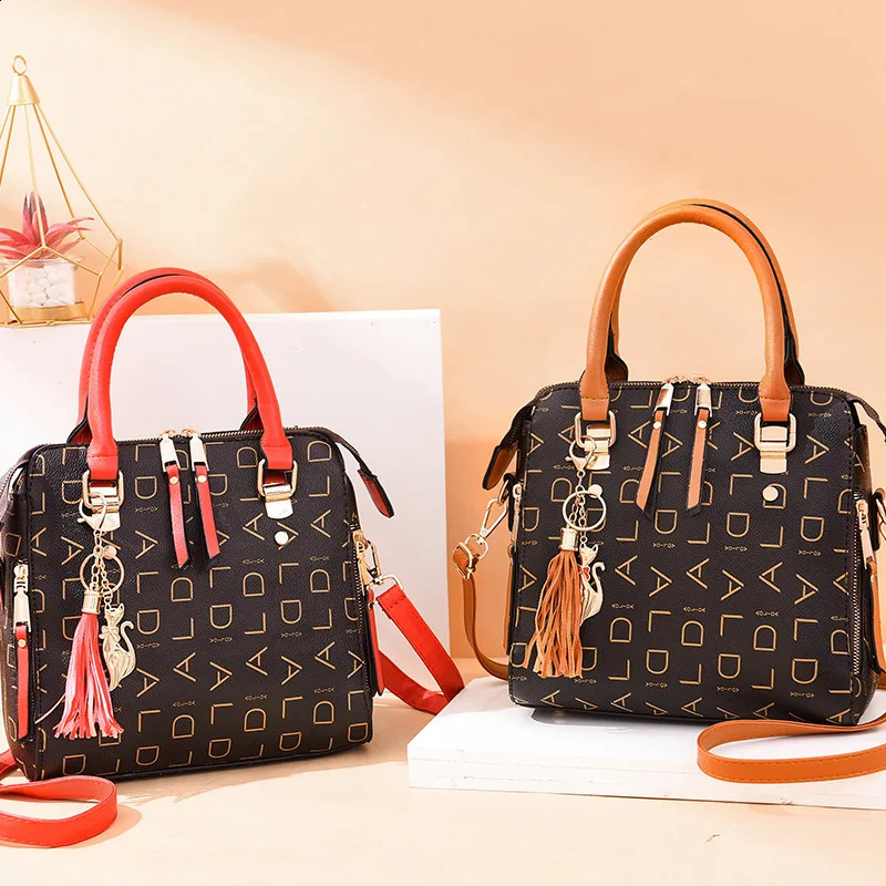 Fashion English Letter Handbag Women PU Leather Tassel Top-handle Bag Shoulder Bag Large Capacity Lady Tote Purse 250407