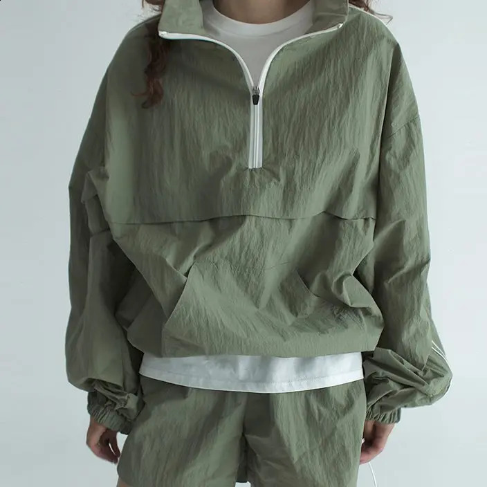 1 set of fashionable womens sportswear track and field jacketloose shorts runner dance bodysuit for women 2piece jacket 240927