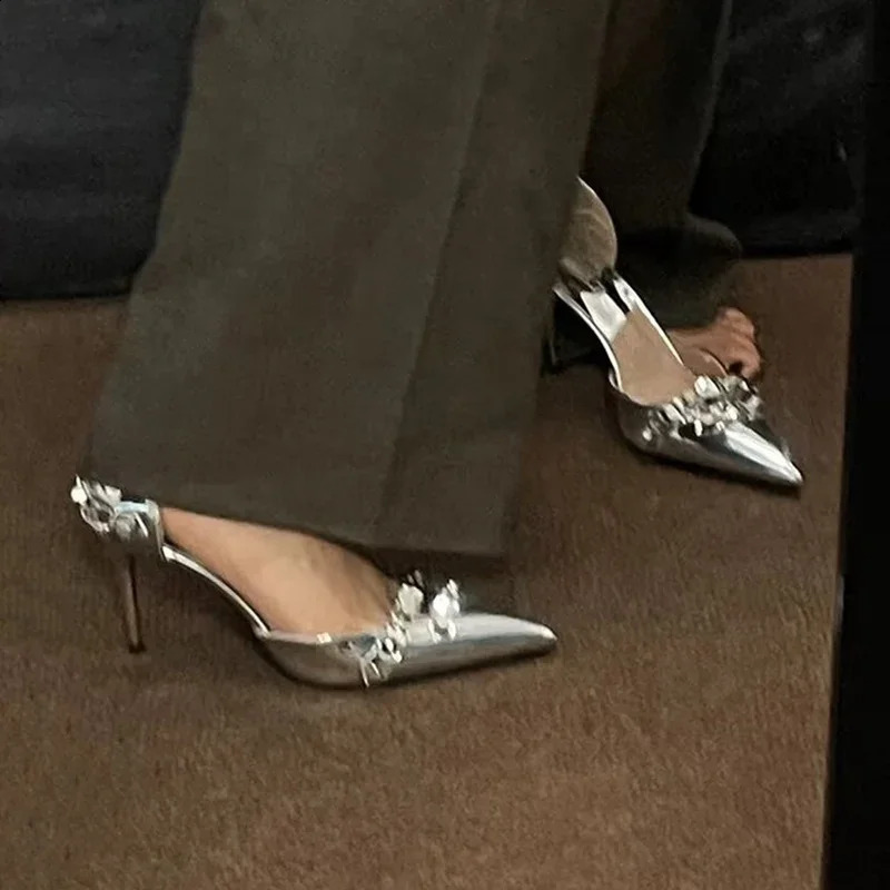 Black punk gothic womens high heels pump spring metal decoration thin high heels womens Pointed toe silver party shoes 240925