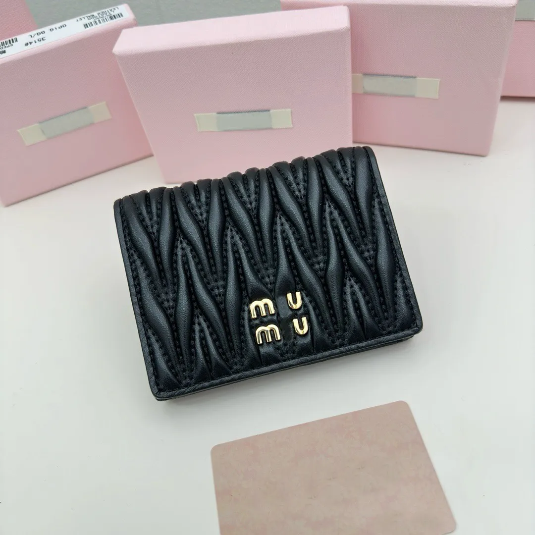 High quality Matelasse Designer Leather Fashion Mens Credit Card Holder Womens Gift Lambskin Letter Purse Wallet Women Zipper Short Wallets