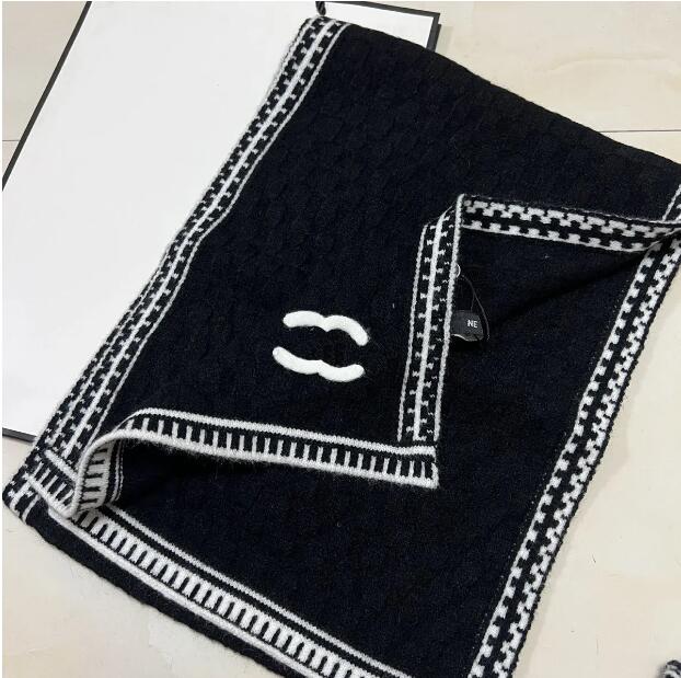 2024 designer scarf luxury scarf for women Shawl Knitting Warm Fashion Trend Two Sides Pure Color Temperament Travel Holiday Gift