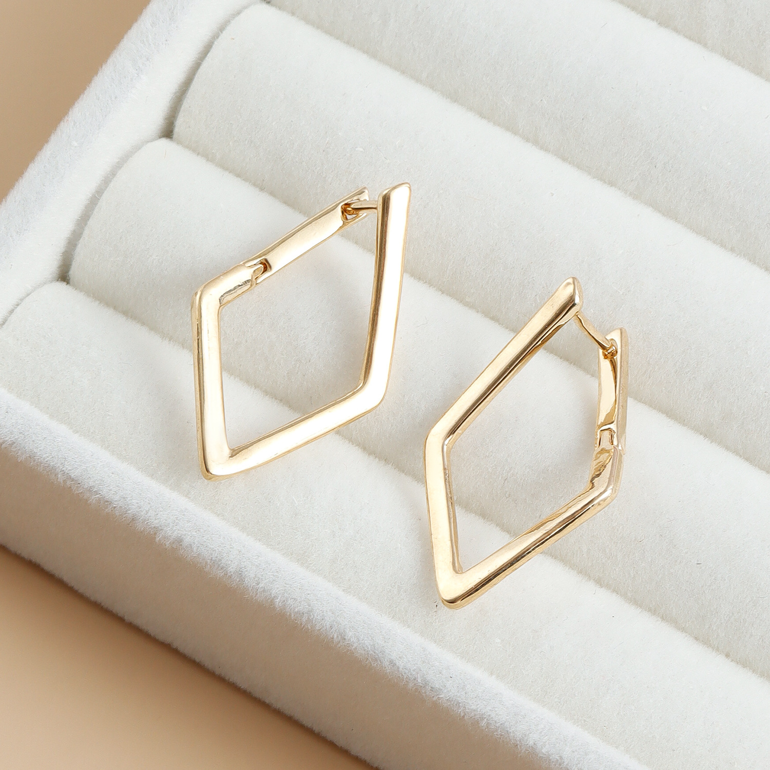 Women's Simple Square Earrings with a Unique Lattice Pattern Gold Plated Stainless Steel Stud Earrings 2025 Trending Y2K Jewelry