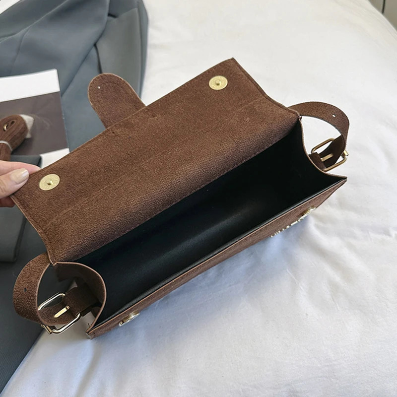 Retro suede shoulder bag large capacity high-quality and fashionable homeless womens handbag 240923 049b