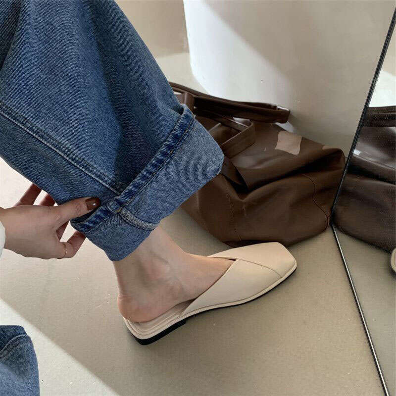 Half Drag Slippers Square Flat Toe Sandals 2025 Designer/Trend Outside Wear Casual Soft Bottom Mules Low Heel Sapatos Femininos