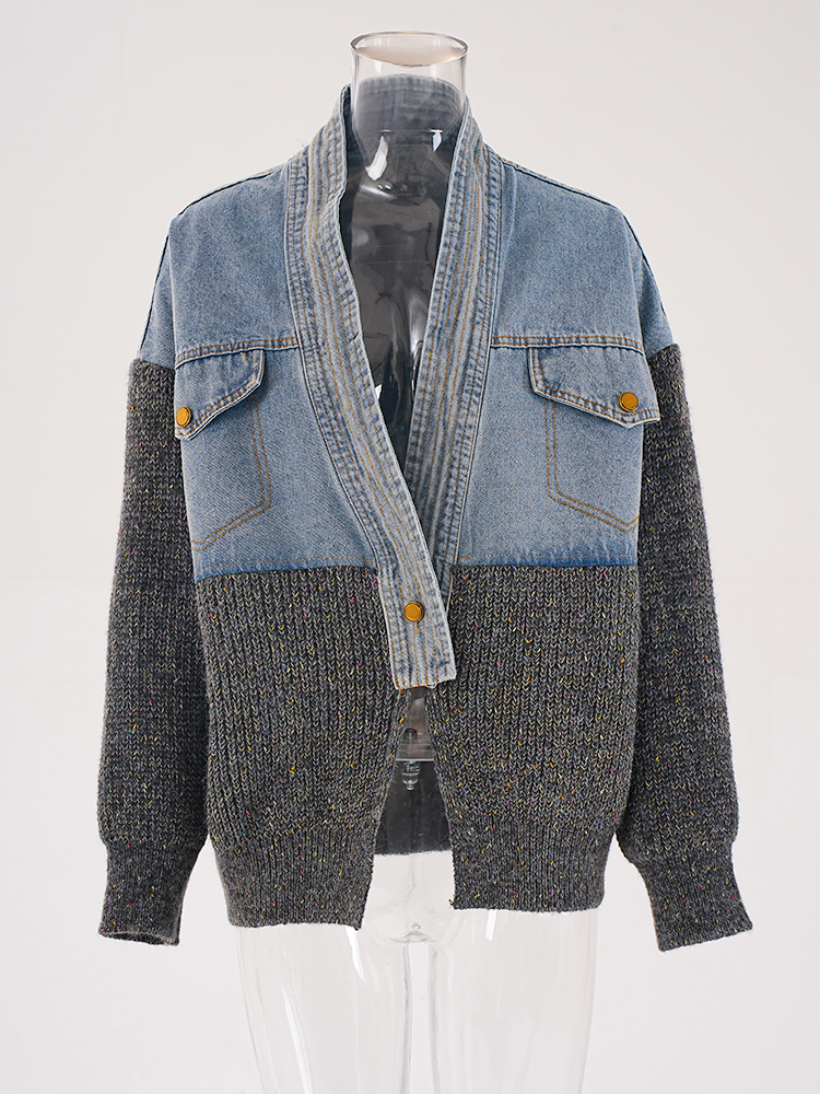 DEAT Fashion Womens Denim Patchwork Knitted Cardigan V-Neck Metal Single Button Loose Fit Sweater Coat Autumn New Cpg1989