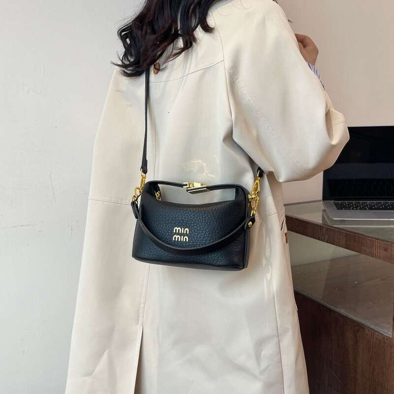 FIERA 2024 Women Temperament For Handbag Simple Solid Color Ribbons Female Crossbody Bag Fashion Wild Shoulder Diagonal Bags Girl Tide s