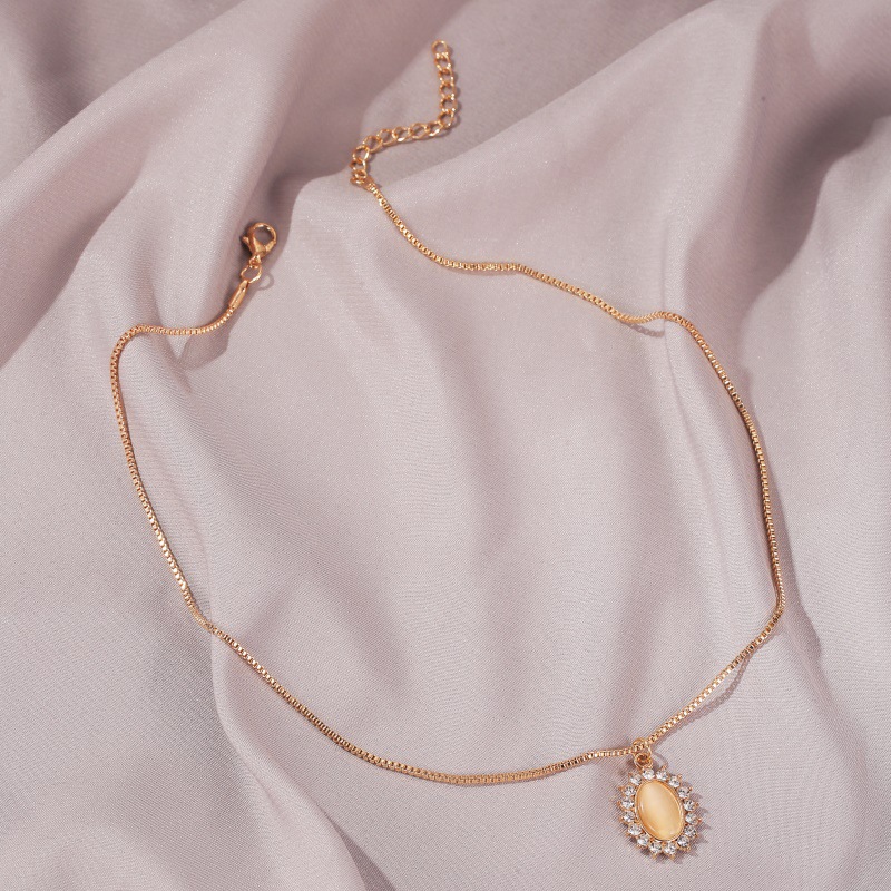 Elegant Vintage Lady's Accessory Set Featuring Korean-Inspired Cat Eye Sunflower Earrings and French Pave Zircon Necklace