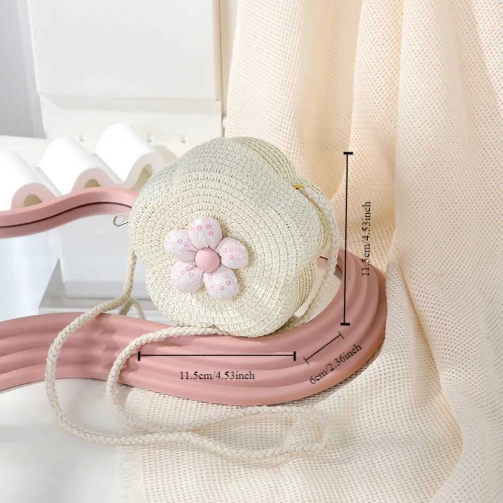Childrens Straw Small Shoulder Bag Woven Cute Flower Baby Girls Purse Handbag Mini Round Hand Made Beach Crossboay Bag LX241104