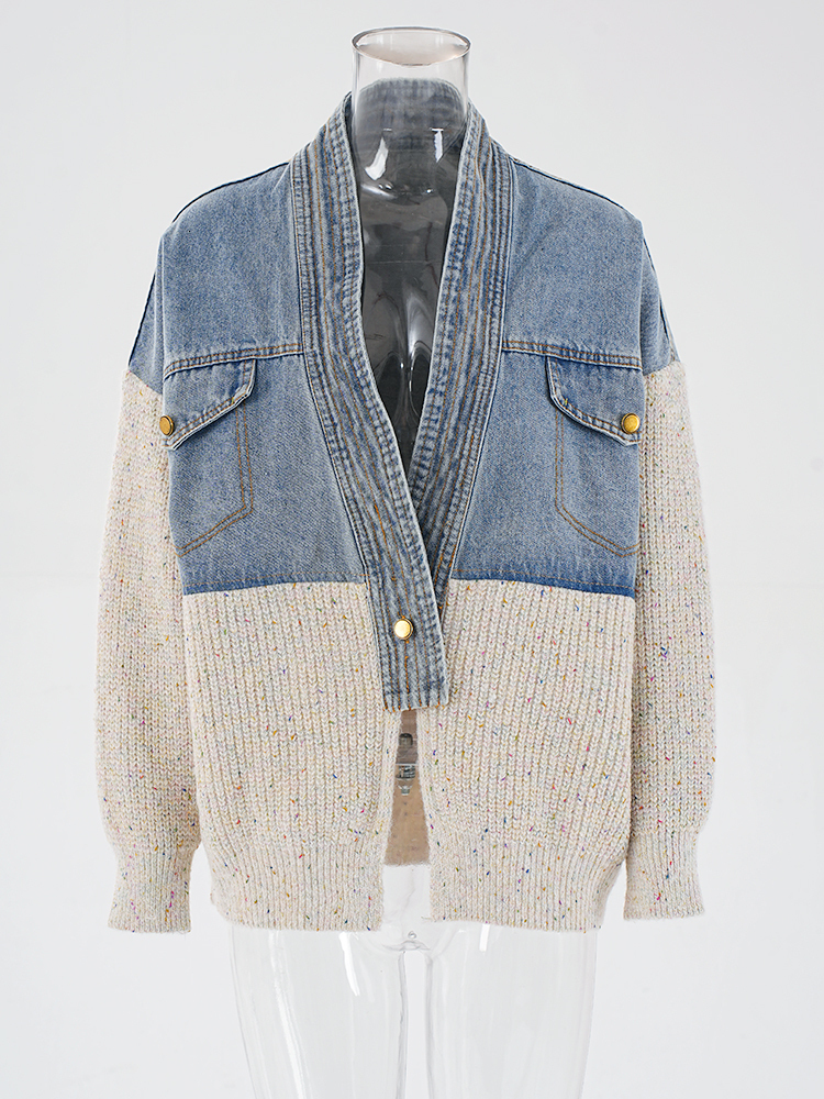 DEAT Fashion Womens Denim Patchwork Knitted Cardigan V-Neck Metal Single Button Loose Fit Sweater Coat Autumn New Cpg1989