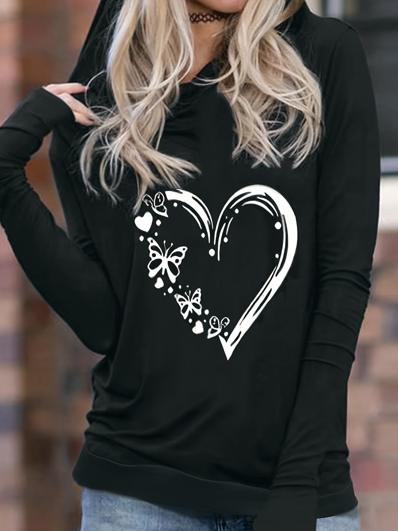 Personalized Long Sleeve Sweatshirt: Custom Comfort for Modern Women dh910320090