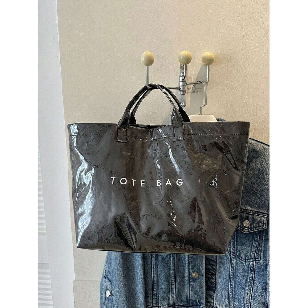 Large Capacity Fashionable Tote PVC Waterproof Transparent Jelly Bag With Handles Trendy Vintage Casual Letter Print Handbag