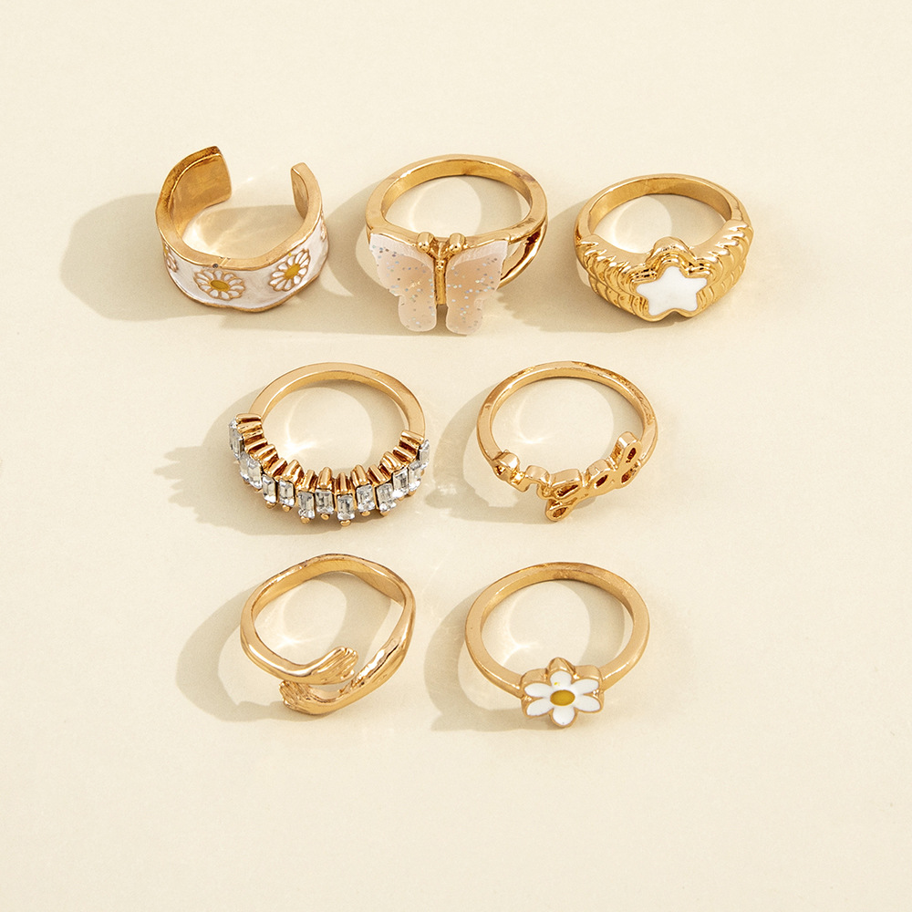 Chic Women's Letter-Embossed Ring with Enamel Star, Butterfly, and Daisy Motif