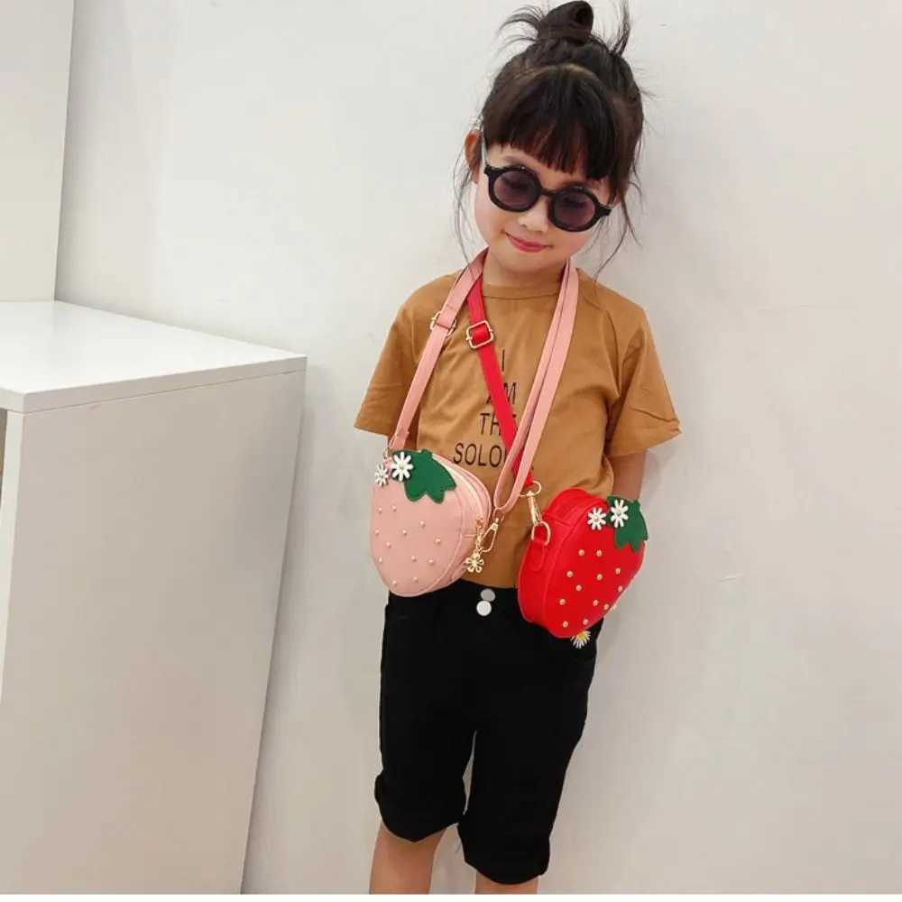 Mini Purse Cute Strawberry Purse Toddler Kids Wallet Shoulder Bag Crossbody Bags for Little Girls LX241104
