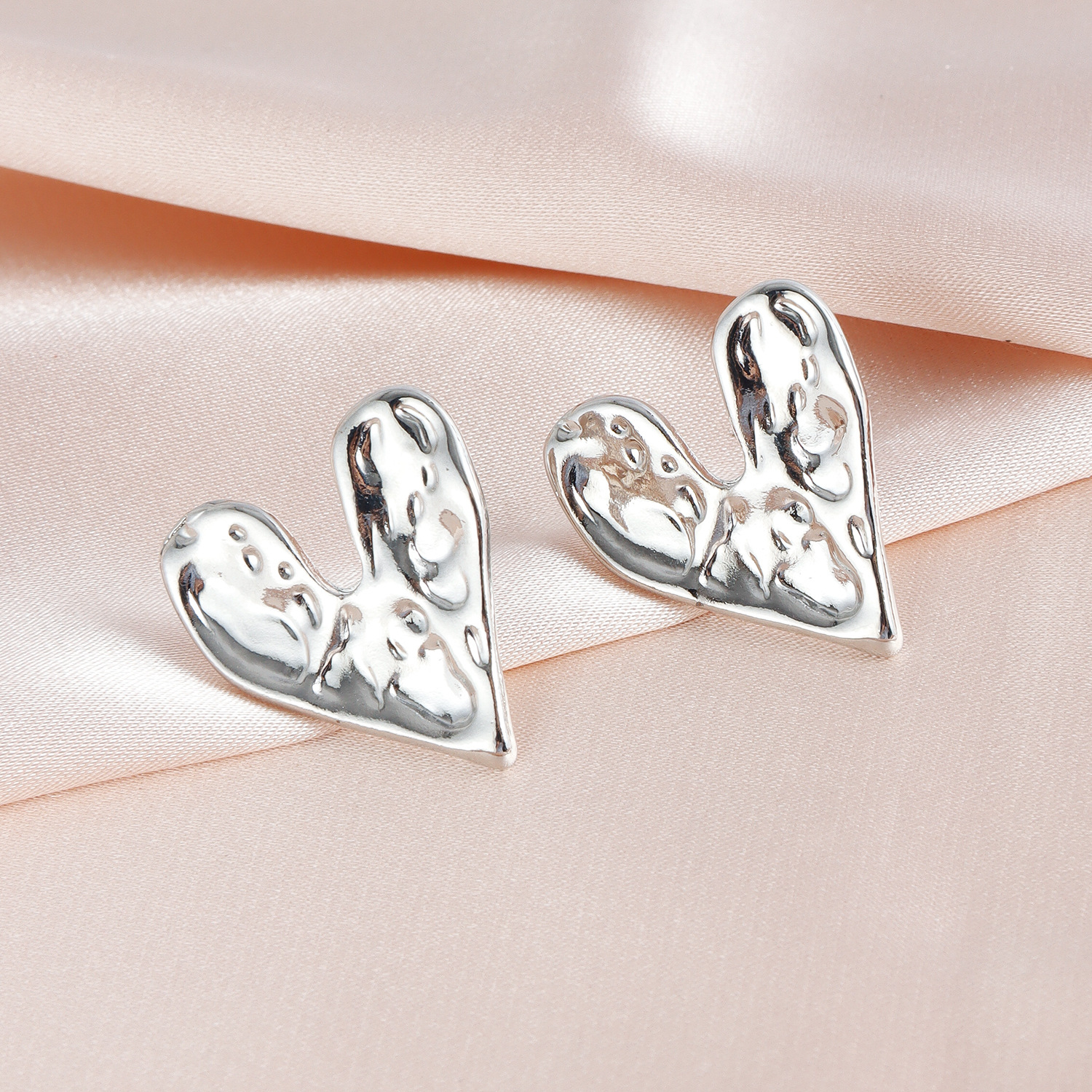 Ins Hot Vintage Lava Heart Geometric Earrings for Fashionable Look Stainless Steel Gold Plated Silver Color Stud Earrings Y2K Jewelry 2025 Trending Pa