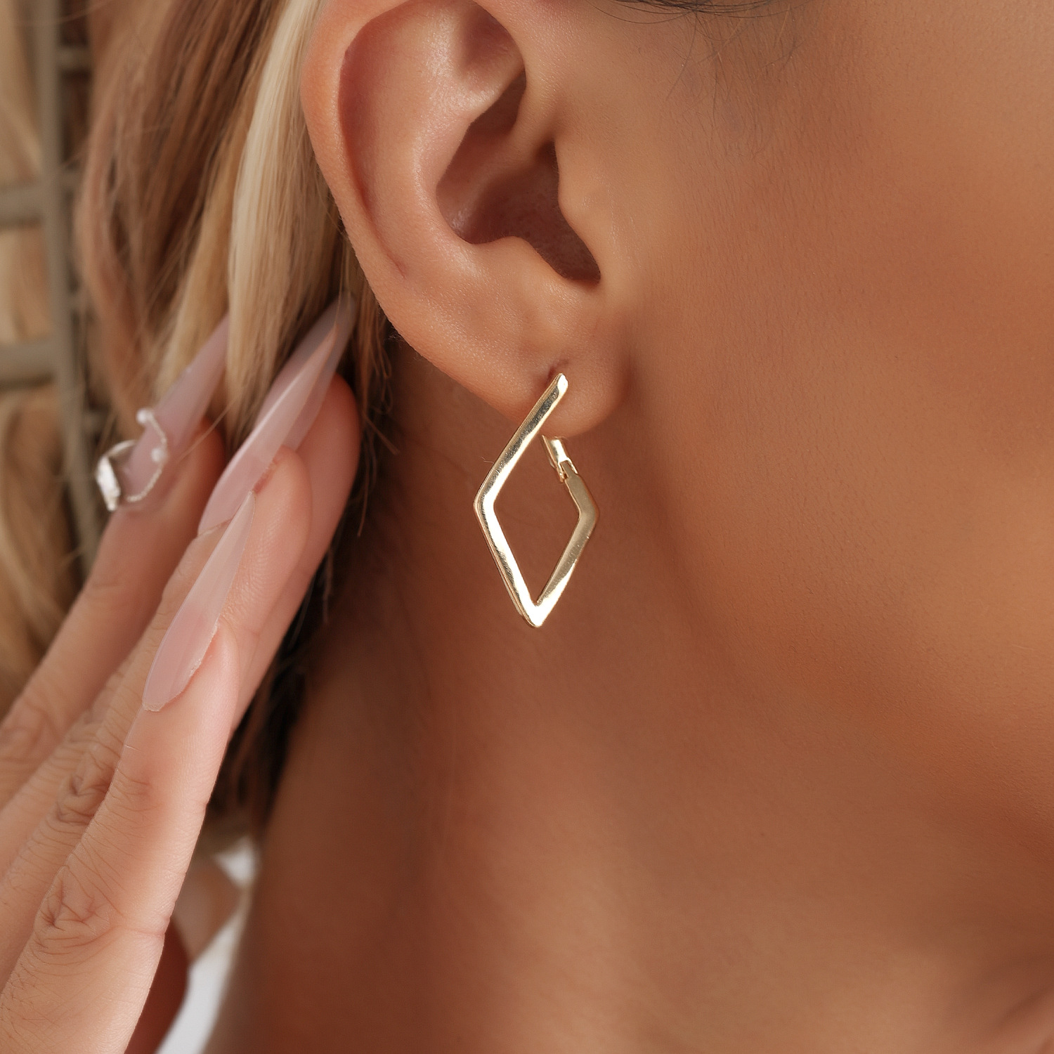 Women's Simple Square Earrings with a Unique Lattice Pattern Gold Plated Stainless Steel Stud Earrings 2025 Trending Y2K Jewelry