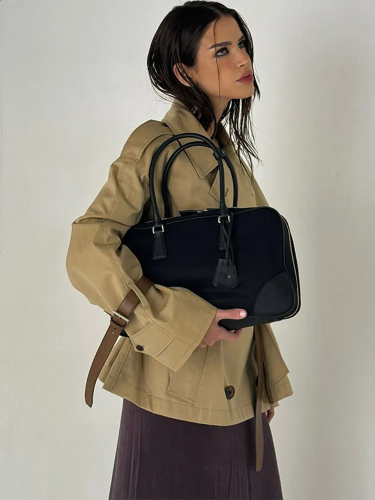 Autumn Women Khaki Double Breasted Cropped Windbreaker Female Casual Lapel Long Sleeve Coat 2024 Female High Streetwear 240919