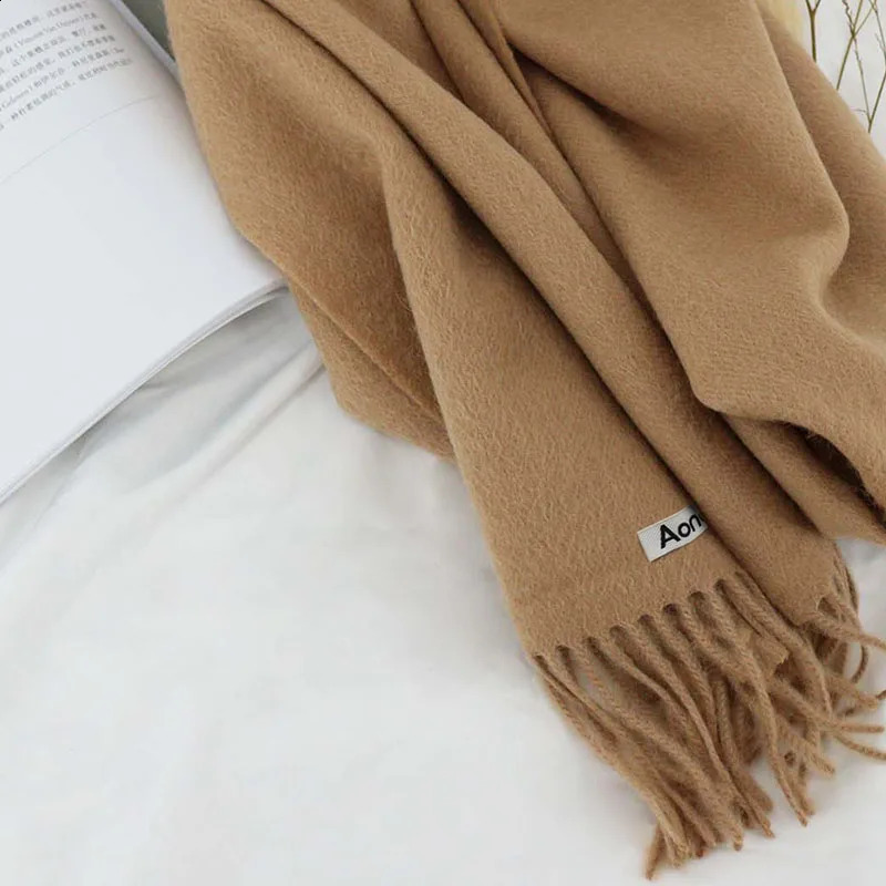 Solid color 100% wool scarf with tassel womens winter warm neck scarf shawl womens cashmere scarf 240925