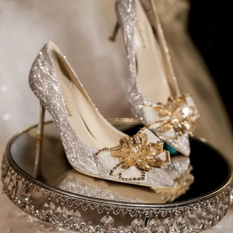 Rhie Bow Glitter Pumps Womens Thin Pointed Toe Shallow Femme Elegant Wedding Crystal High Heels Party Shoes 241101