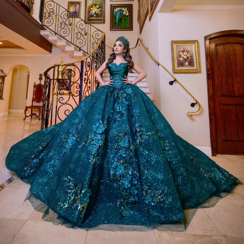Sparkly Emerald Green Princess Quinceanera Dresses Off Shoulder Ball Gown Appliques Lace Crystals Beads Tull Sweet 16 Dress Vestidos De 15 Anos