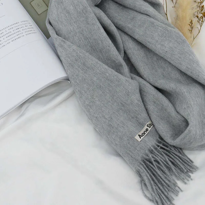 Solid color 100% wool scarf with tassel womens winter warm neck scarf shawl womens cashmere scarf 240925