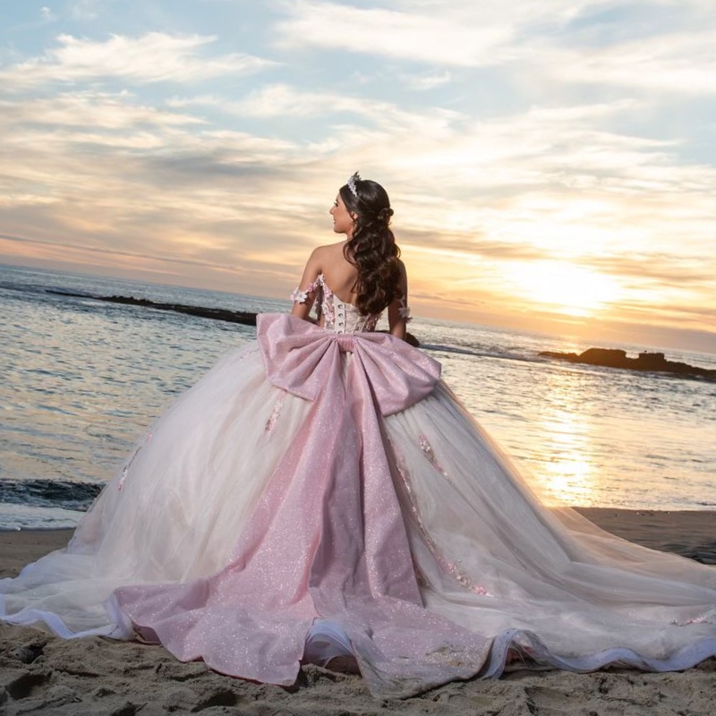 Light Champagne Quinceanera Dresses Ball Gown Lace Applique Beaded Beads Crystal Bow Corset Sweet 16 Dress Vestidos De 15 Anos