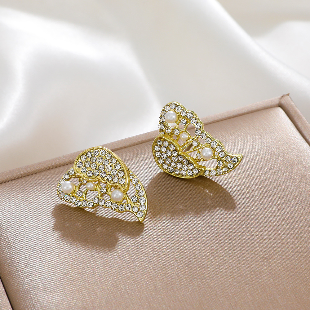 Fashionable Western-Style Micro Pave Pearl Butterfly Earrings - Stylish Dual Layer Split Earrings for Women