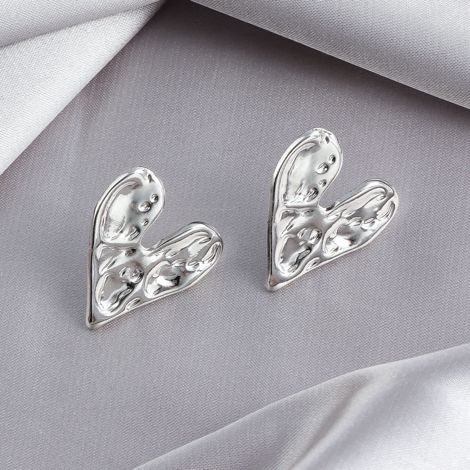 Ins Hot Vintage Lava Heart Geometric Earrings for Fashionable Look Stainless Steel Gold Plated Silver Color Stud Earrings Y2K Jewelry 2025 Trending Pa