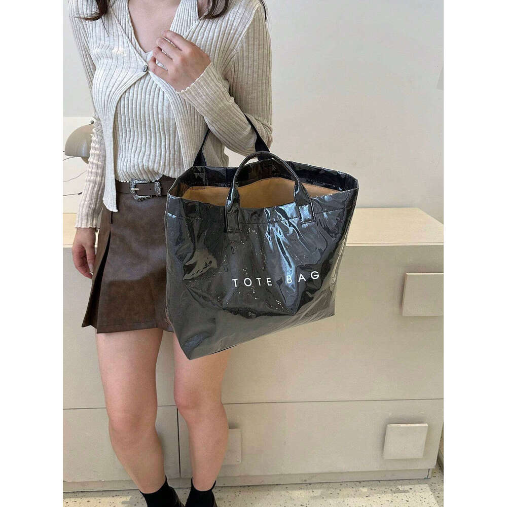 Large Capacity Fashionable Tote PVC Waterproof Transparent Jelly Bag With Handles Trendy Vintage Casual Letter Print Handbag