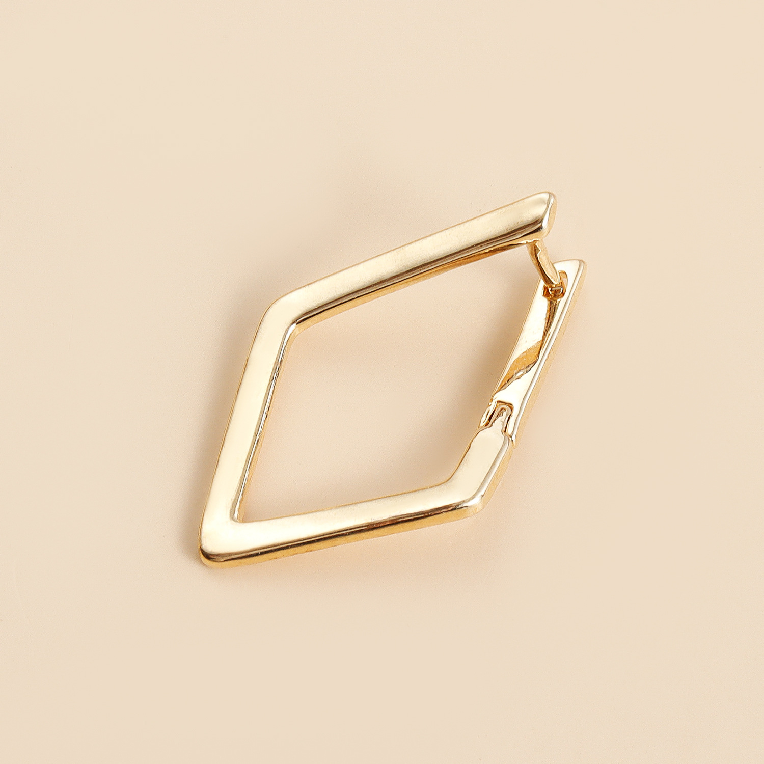 Women's Simple Square Earrings with a Unique Lattice Pattern Gold Plated Stainless Steel Stud Earrings 2025 Trending Y2K Jewelry