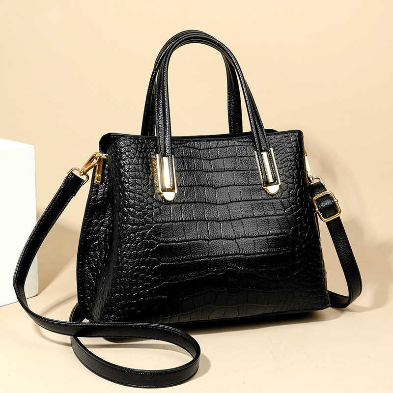CMM Crocodile Patterned Bag for Women New Summer Womens Bag Fashion Mom Bag Temperament Middle Aged Womens Handbag