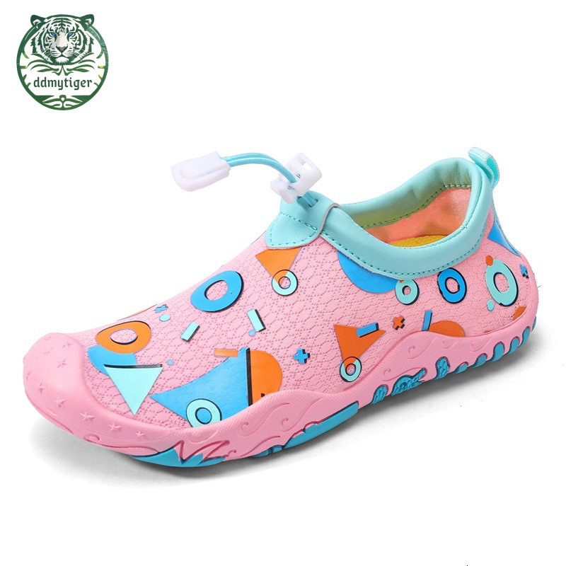 New Amphibious ddmytiger Children's Diving Outdoor Swimming and Floating Beach Creek Tracing Skincare Soft Shoes A