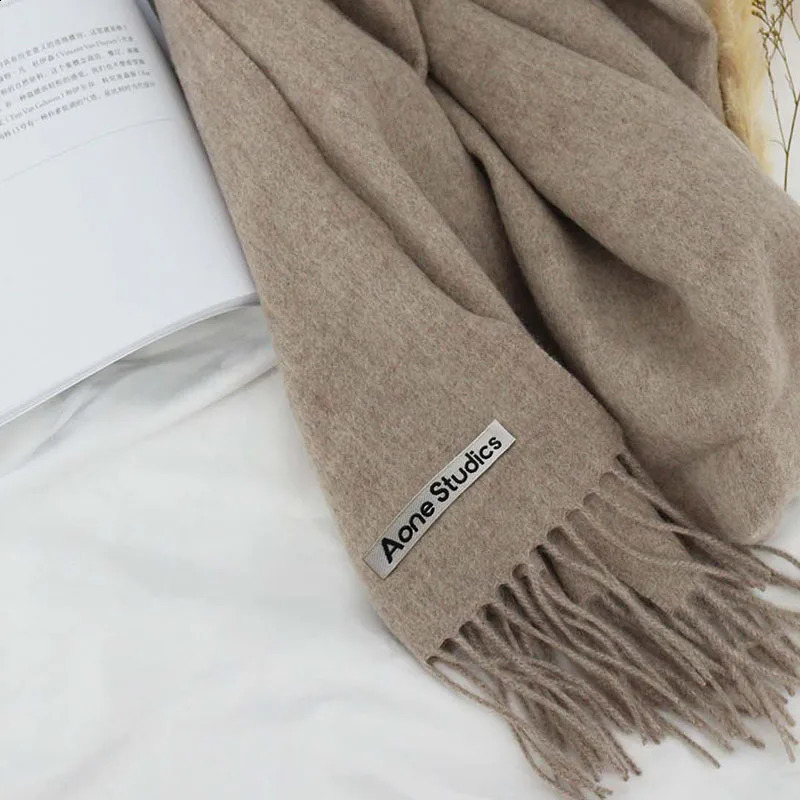 Solid color 100% wool scarf with tassel womens winter warm neck scarf shawl womens cashmere scarf 240925