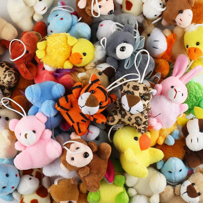32 Pack Mini Animal Plush Toy Association Keychain Decoration Childrens Small Fillet Bulk Carnival Award 240918