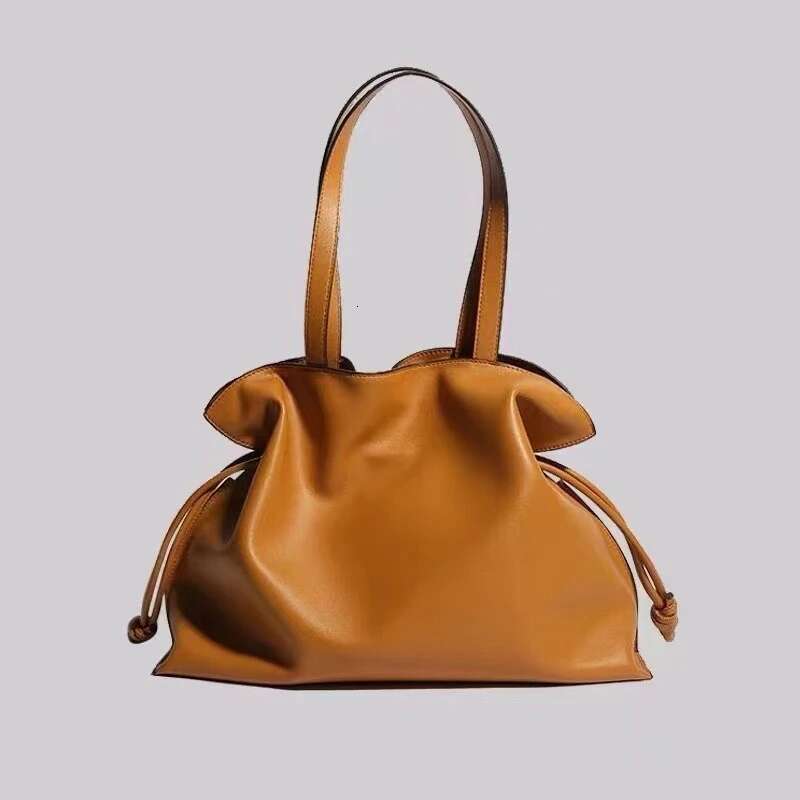 Design New Solid Color Ruched String Close Gift Lucky Pouch Handbag Cowhide Leather Women Shoulder Bag 2 Size Daily Purse 77a1 4