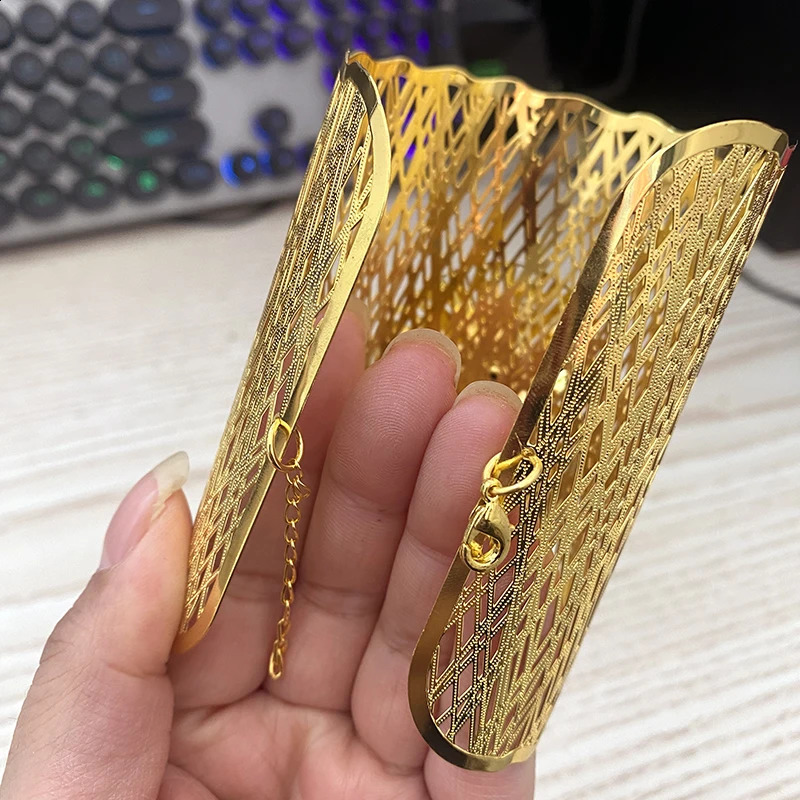 Dubai Bracelet Arabic 24k Gold Color Ethiopian Bangle for Women Big thin Jewelry African Accessories 240927