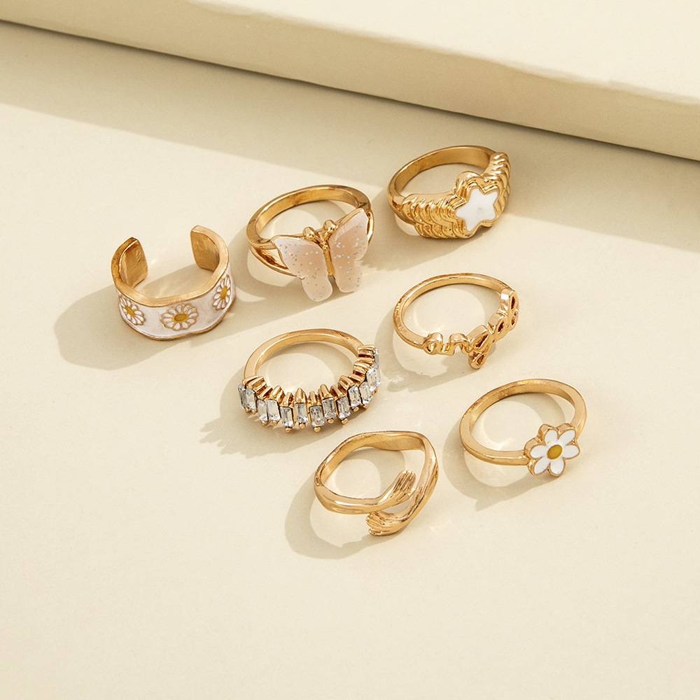 Chic Women's Letter-Embossed Ring with Enamel Star, Butterfly, and Daisy Motif