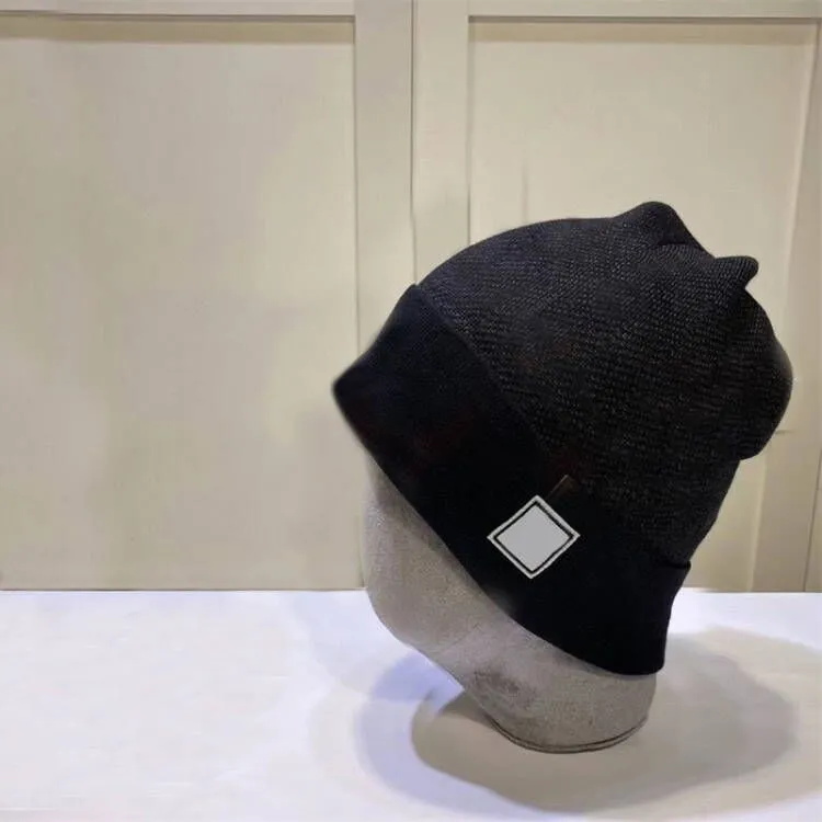 Hiphop beanie hat designer knit designer cap womens bonnet winter outdoor fashion comfortable cashmere classical luxury hat for mens cold proof thicken pj019