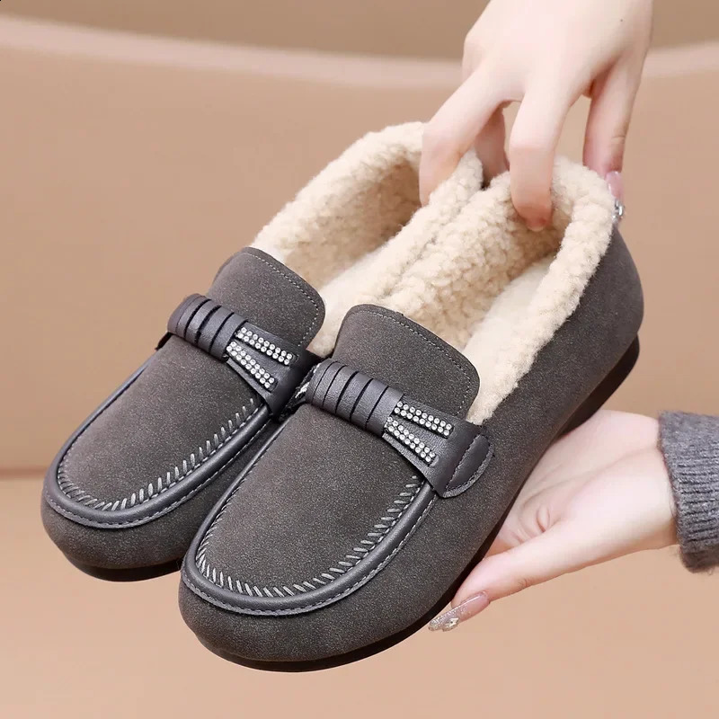 Womens Winter Casual Shoes Moccasins Soft and Smooth Shoes 2024 Fashionable Comfortable Warm Plush and Smooth Womens Cotton Shoes 241008