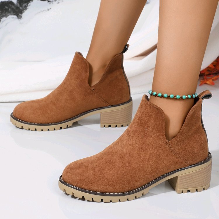 Large size thick heel women, 2024 autumn and winter new item, one foot Martin boots for women