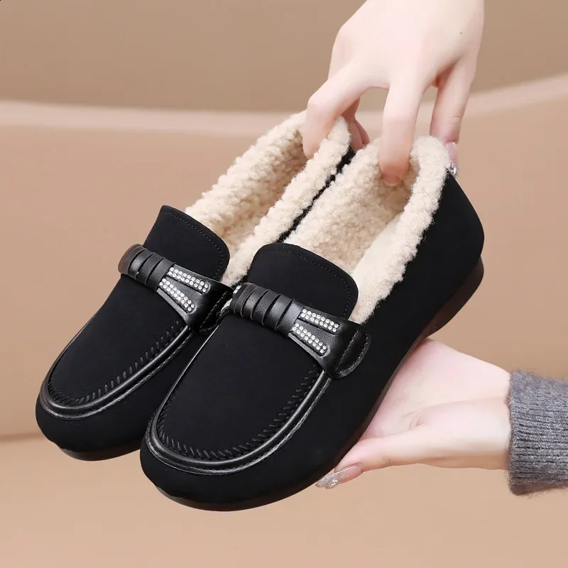 Womens Winter Casual Shoes Moccasins Soft and Smooth Shoes 2024 Fashionable Comfortable Warm Plush and Smooth Womens Cotton Shoes 241008