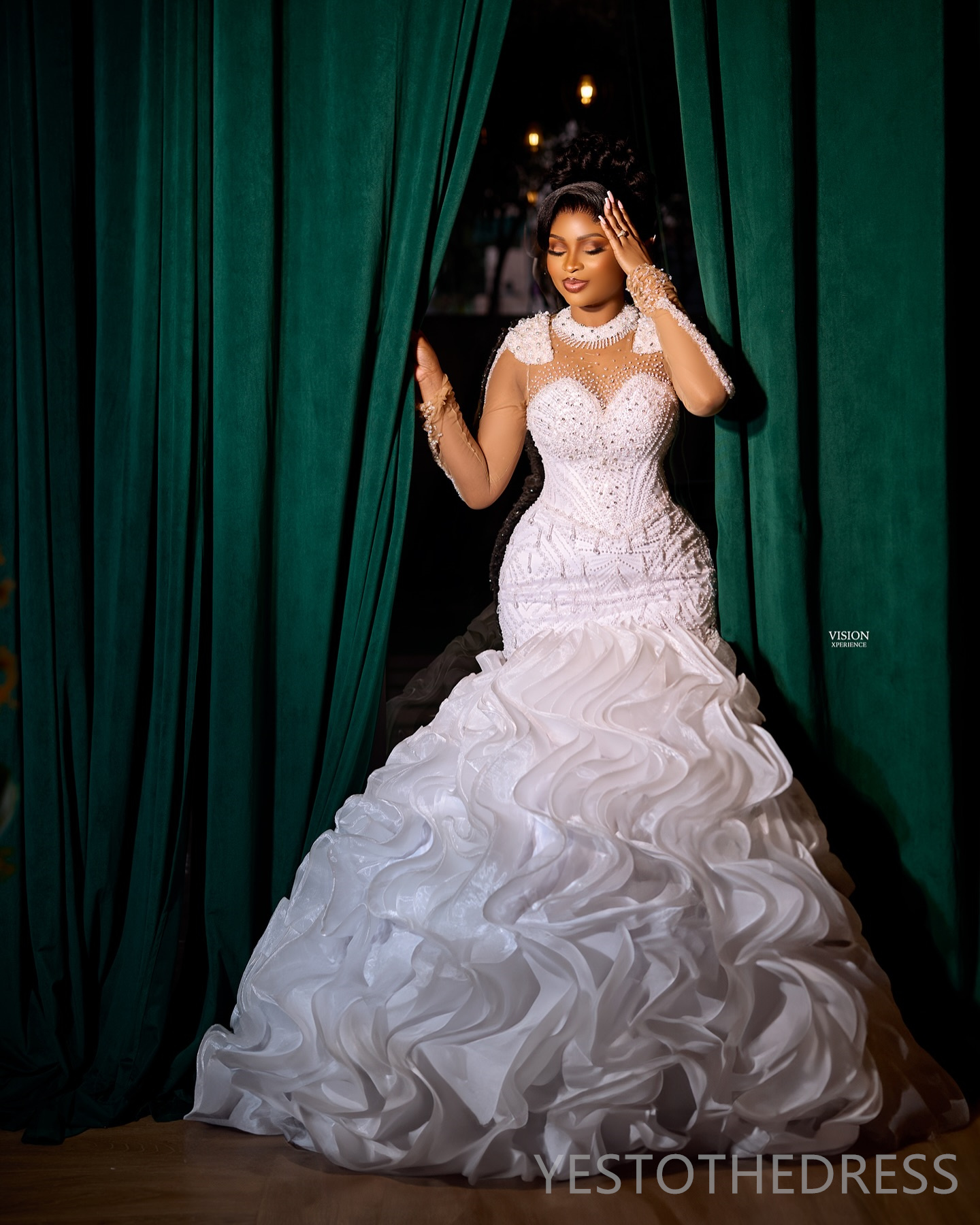 R&W 2024 Plus Size Dresses Bridal For Bride Mermaid Sheer Neck Long Sleeves Beaded Lace Crystals Ruffles Beading Rhies Decorated Wedding Gowns D310