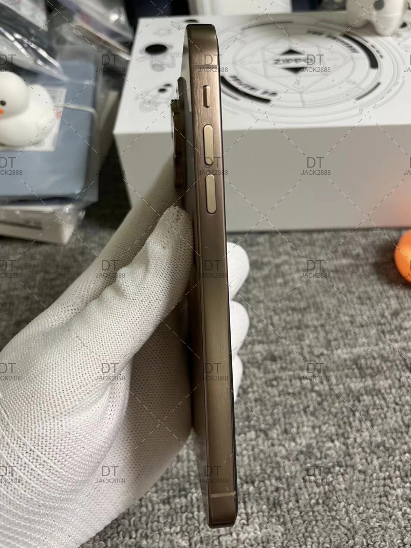 iPhone Original Unlocked iphone XR Covert to iphone 16 Pro Cellphone with 16 Pro Camera appearance 3GB RAM 64GB 128GB ROM Mobilephone,A+Excellent Cond